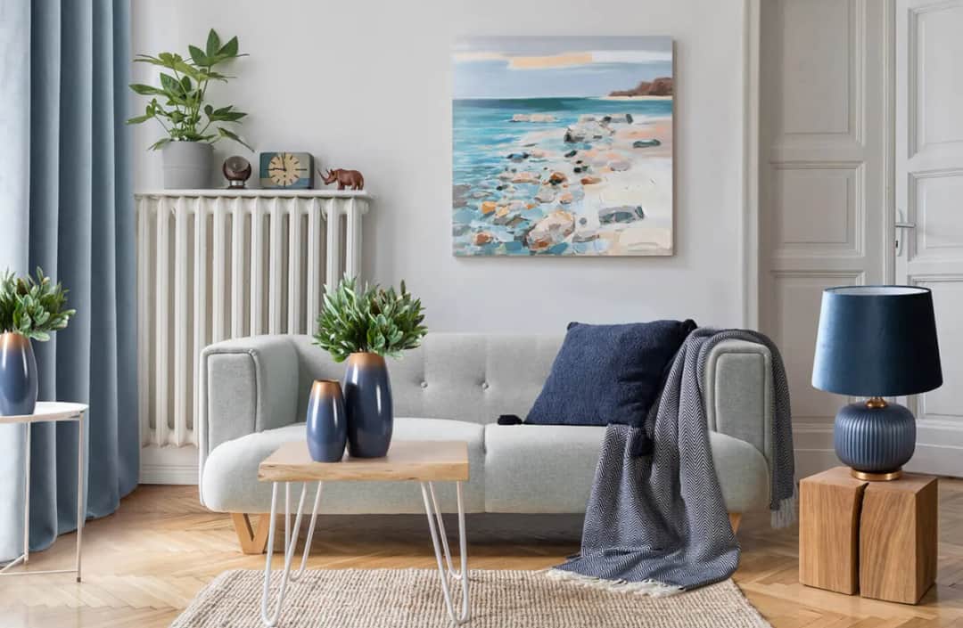 Jakie dodatki do białego salonu, które zachwycą i ożywią wnętrze?