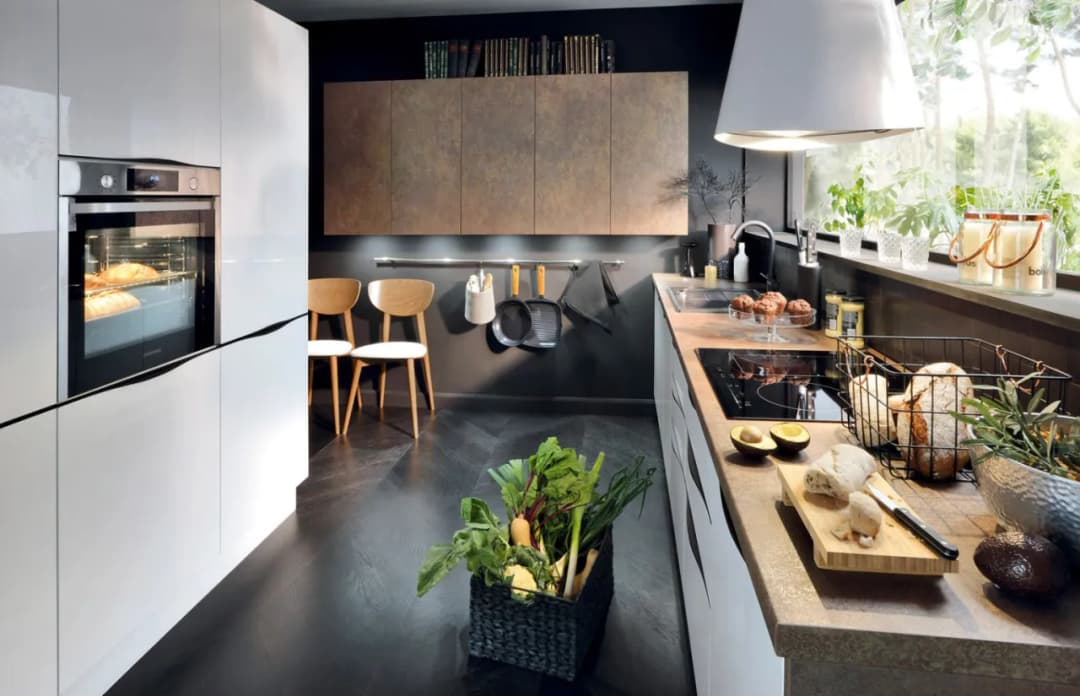 Pomysły na parapet w kuchni, które zmienią Twoją przestrzeń na lepsze