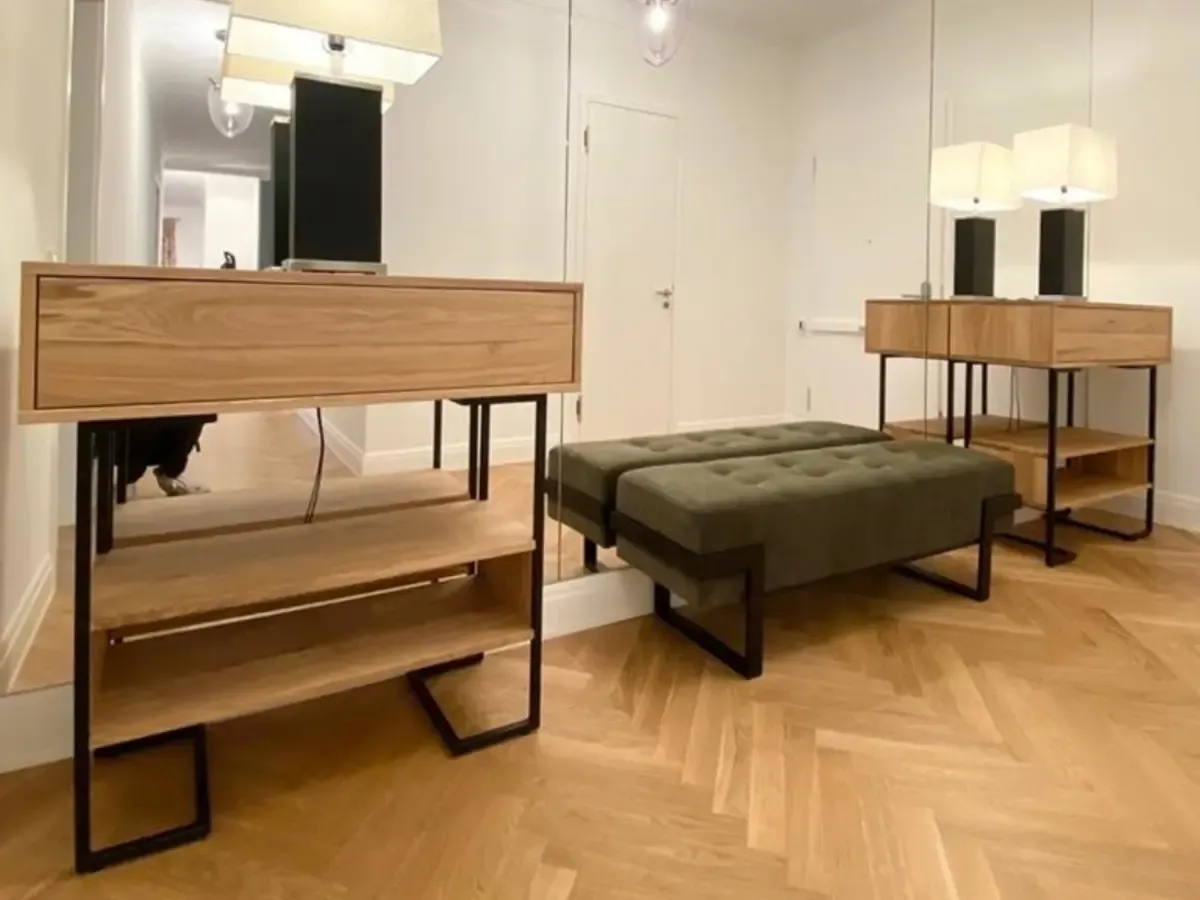 Co postawić na konsoli w przedpokoju, aby uniknąć chaosu i zyskać styl?