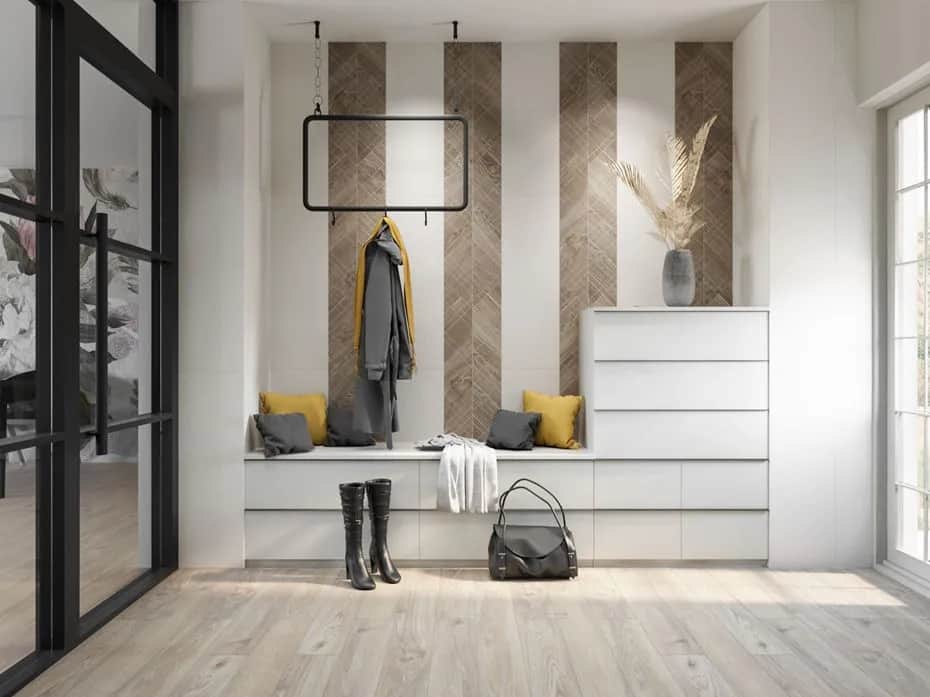Co położyć na ściany w przedpokoju, aby uniknąć problemów z trwałością?