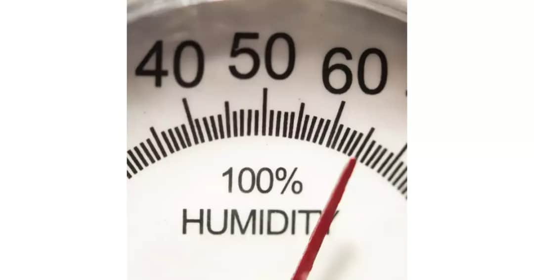 Jaka wilgotność w sypialni? Odkryj, jak poprawić komfort snu